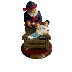 Minnesota Twins MLB Baseball Rare Collectible Christmas Santa's Gift Figurine
